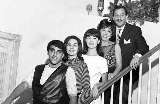 THROWBACK THURSDAY~~~~~ Danny and his real life family