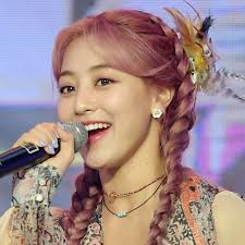 Schaue dir beliebte inhalte von folgenden erstellern an: Why Twice S Jihyo Just Dyed Her Hair Red Exclusive Details Allure