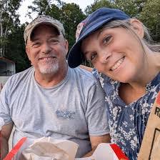 Jennifer Ogonowski's Instagram, Twitter & Facebook