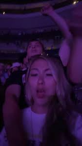 Tik tok do your thing 😂 pov you are randomally assigned a seat at the  @Zach Bryan concert and you and the stranger behind you randomly fall in  love 😂🩷🤘🏻🎶🤷🏼‍♀️ #fyp #zachbryan #zachbryanconcert ...