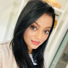 dhh2 #dhh2 #hamburg #dhh2 #deliveringsmiles #delivermsiles #amazon  #amazonian #amazonoperations #amazonops #deliveringsmiles #amazonlogistics  #amzl #amazonopslife #workingatamazonops #insideamazon…