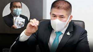 Jun 03, 2021 · กระทรวงยุติธรรม ยืนยันพล.ท.มนัส คงแป้น ผู้ต้องหาคดีค้ามนุษย์ ไม่ได้ ติดโควิด เสียชีวิต เนื่องจาก วูบ หัวใจวายเฉียบพลัน ขณะ. Illvp Mmymxtzm