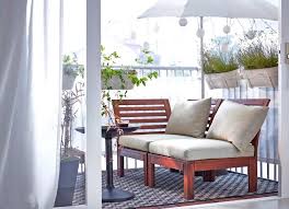 Warum Soll Man Nur Im Wohnzimmer Bequem Sitzen Konnen Selbst Auf Einem Kleinen Ba Kleine Balkonmobel Wohnung Terrasse Dekoration Wohnung Mit Balkon Einrichten