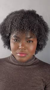 Le printemps approche à grands pas. Et je me plais à utiliser ce sublime  rouge à lèvres « Rouge Pur Couture » teinte Pink Muse de @yslbeauty pour  donner du peps à mon maquillage., Il suffit d’un ...