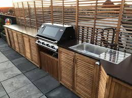 Preiswerte küchenzeilen, praktische lösungen für die ideale küche für dich. Kochen Im Freien So Planen Sie Eine Outdoor Kuche Kurier At