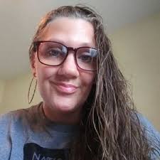 Danielle Neblett's Instagram, Twitter & Facebook