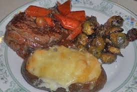 Best ina garten beef tenderloin from slow roasted beef tenderloin with rosemary domesticate me. The Barefoot Contessa S Filet Of Beef Bourguignon Just One Donna
