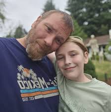 This dog loves its hobby! 😂