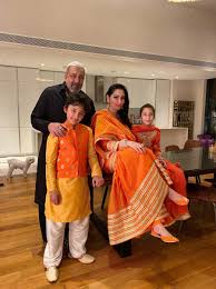Sanjay's sister, former politician priya dutt shared a heartfelt note on her brother's special day. Sanjay Dutt On Twitter Nothing Is Better Than Celebrating With Family Wishing You All A Very Prosperous And Safe Diwali Happy New Year Https T Co Rbsuldhxeb