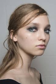 4 Major Makeup Trends That Will Be Everywhere In 2018 Makeup Trends Runway Makeup Makeup Looks