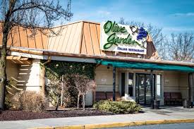 At most chain restaurants, there are so many options that choosing the perfect dessert from the menu might seem difficult. Here S What You Need To Know About Olive Garden S Secret Menu