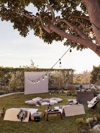 60 Inspiring Outdoor Summer Party Decorations Ideas Decorations Ideas Inspiring Outdoor Par Dogadaki Etkinlikler Parti Planlama Arka Bahce Film Geceleri
