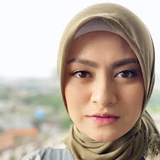 Berikut ini fakta mengenai viral video 20 detik nathalie holscher di media sosial. Nathalie Holscher Home Facebook