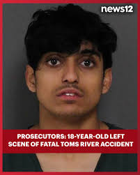FATAL CRASH: Police say the 18-year-old driver left the scene of a Toms  River crash that killed 1 person and left another in critical condition.  https://bit.ly/4ky43Ad