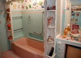 Love The Shelves Very Similar Colour Scheme To Our Current Bathroom Just Wish We Had Half The Space Hr Vintage Bathrooms Retro Bathrooms Retro Renovation