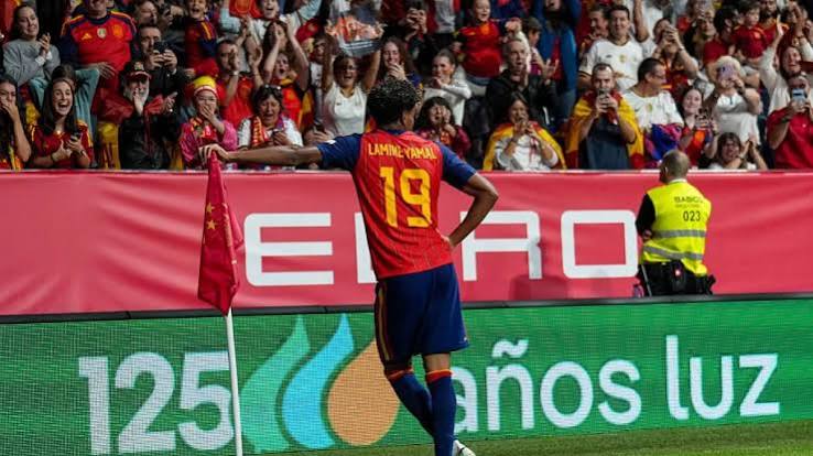Com gols de Yamal e Rodri, Espanha bate a Tch&eacute;quia na Liga das Na&ccedil;&otilde;es