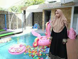 Buat buang squishy ke dalam kloset ria ricis dihujat netizen what katie sews setelah tantang ria ricis akun instagram wulan russel kembali 100 best instagram accounts dr pimple popper just squeezed a blackhead and brains came out read assured self storage coppell tx. 5 Kontroversi Ria Ricis Buang Squishy Ke Kloset Hingga Diamuk Tetangga