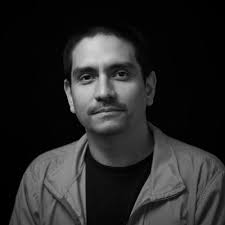 En 1975, el fotoperiodista Stanley Forman capturó una de las escenas más  duras y a la vez más impactantes en la historia de los incendios. En las  imágenes se ve a Diana