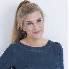 Elena Graf's Instagram, Twitter & Facebook