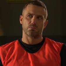 Hollyoaks' Warren makes a life-changing decision in missing twins plot