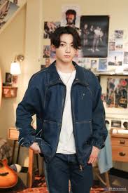 Army gave the golden maknae many gifts for his birthday. Bts Jungkook Ranks No 1 On Youtube S 100 Worldwide Most Searched K Pop Idols 2020 See Full List Kpopstarz
