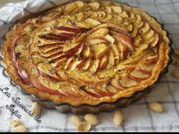 1 pâte feuilletée 4 grosses pommes 3 à 4 cs de compote de pomme 1 cs sucre cassonade gelée de pommes à la cannelle (recette ici). Recettes De Pate Feuilletee Et Tarte Aux Pommes