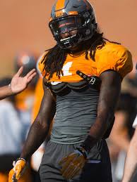 He beat his man and forced the jacksonville secondary to scramble and dive after him, drawing a penalty flag for defensive pass interference near the goal line. Tennessee Vols Receiver Marquez Callaway Leaves Game With Injury