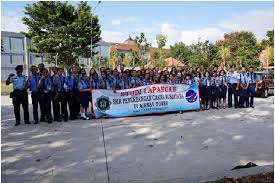 Di solo sendiri, anda bisa menemukan sekolah penerbangan terbaik mulai dari iiam airlines school, bina avia persada dan smk penerbangan. Siswa Smk Penerbangan Cakra Nusantara Studi Di Airnav Tower Bandara