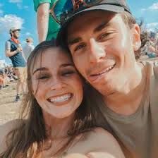 Haley Busch (haleycbusch)