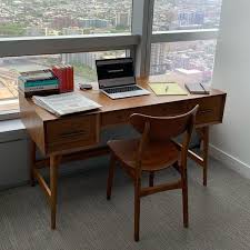 Mid Century Desk Acorn In 2020 Mid Century Desk Dining Chairs Walnut Dining Chair