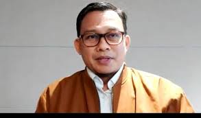 Bupati nganjuk, nrh dan para pihak yang terjaring ott masih berstatus sebagai terperiksa. M0rgyendky4 Bm