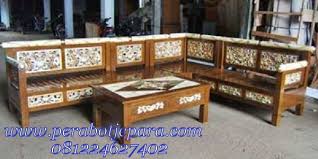 Bahan baku kursi dari kayu jati kering berkualitas dengan keindahan ukiran khas jepara. Kursi Tamu Sudut Kayu Jati Terbaru