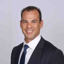 I graduated the Cintas Management Trainee Program🎉 Over the past 15 months  I've been able to build relationships throughout our company. I have gotten  the opportunity to learn and work in all