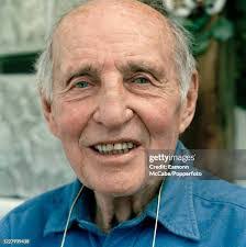 Eric Newby's Instagram, Twitter & Facebook