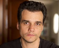 Wagner moura (actor as pablo escobar) sings narcos theme song (tuyo). Wagner Moura Sobre Novo Trabalho Espero Que Inspire Na Missao De Proteger As Florestas Quem Series E Filmes