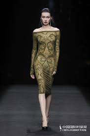 中国本土设计师品牌32Yiming以「Tree」为媒，织就东方神秘主义美学新章- 中国日报网