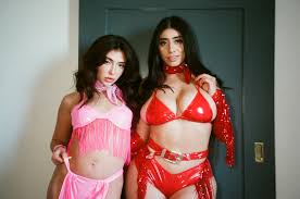 TW Pornstars - 1 pic. Violet Myers. Twitter. look who I finally got to  collab with 🤭😏 @janewildexxx releasing. 5:35 PM - 19 Oct 2021