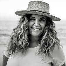 Aimee Frazier's Instagram, Twitter & Facebook