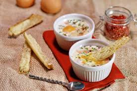 Oeuf Cocotte Au Saumon Fume Et A La Ciboulette Par Miele Recette Oeufs Cocotte Saumon Fume Oeuf Cocotte Saumon
