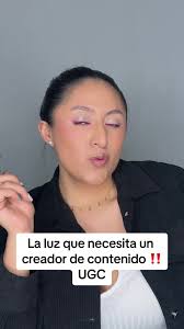 La luz que necesitas para mejorar tu calidad de fotos y videos UGC ✨  #FullRunAndyBadillo @AndyBadilloo #CapCut