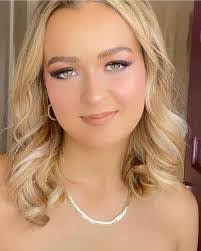 Gayle Behrens's Instagram, Twitter & Facebook