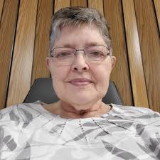 What is a good gift for a diaper raffle prize?