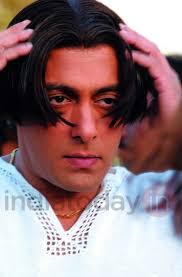 Kartik aaryan new hairstyle look like salman khan look in tere naam ब ल व ड क मशह र अभ न त सलम न ख न कई फ ल म म अपन क रद र क अल व ल क क वजह स भ क फ स र ख य म रह च क ह read latest. Salman Khan Coming Out Of Jodhpur Jail And Rare Photos You Have Never Seen Indiatoday