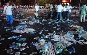 Mitingul este programat pe 9 iunie, în condițiile în care pe 8 iunie se așteaptă ca instanța supremă să dea o primă sentință în dosarul angajărilor fictive, în care de notat că în piața victoriei este anunțat, în aceeași zi, marșul bucharest pride, la ora 17,30. Asaltul Final Al Gulerelor Albe Impotriva Statului De Drept Disimulat Cu Un Truc Ieftin Iluzia OpticÄƒ A Tricourilor Albe Chemate Impotriva Statului Paralel Valcea Info