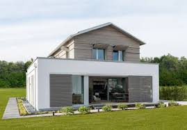 Modernes Energiesparhaus Mit Satteldach Haus Naturdesign Baufritz Fertighaus Bauen Mit Flachdach Anbau Loggia Architektur Haus Haus Architektur Haus Design