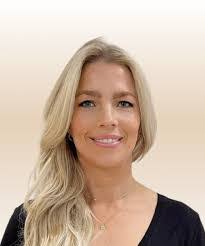 Cameron Stringham's Instagram, Twitter & Facebook