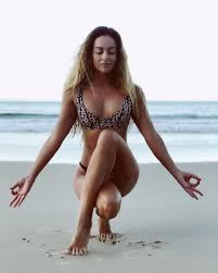 Essas obras aqui expostas têm como inspiração a região de riachão do jacuípe, cidade do semiárido baiano, onde nasceu e mora até hoje o nosso artista plástico baiano edson duarte marques da silva. Joana Duarte On Instagram Yoga Is Not A Work Out It Is A Work In And This Is The Point Of Spiritual Practice Spiritual Practices Duarte Workout