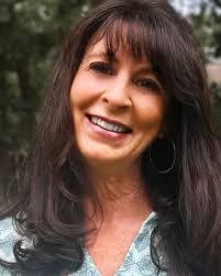 Anne Wray's Instagram, Twitter & Facebook