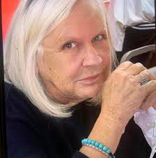 My coleus that was home to a mama bunny and her 7 bunnies has grown so much  in the past 2 months!! I take slips and bring them in before it freezes