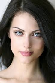 Can we take a minute to appreciate the beauty of resident evil women?